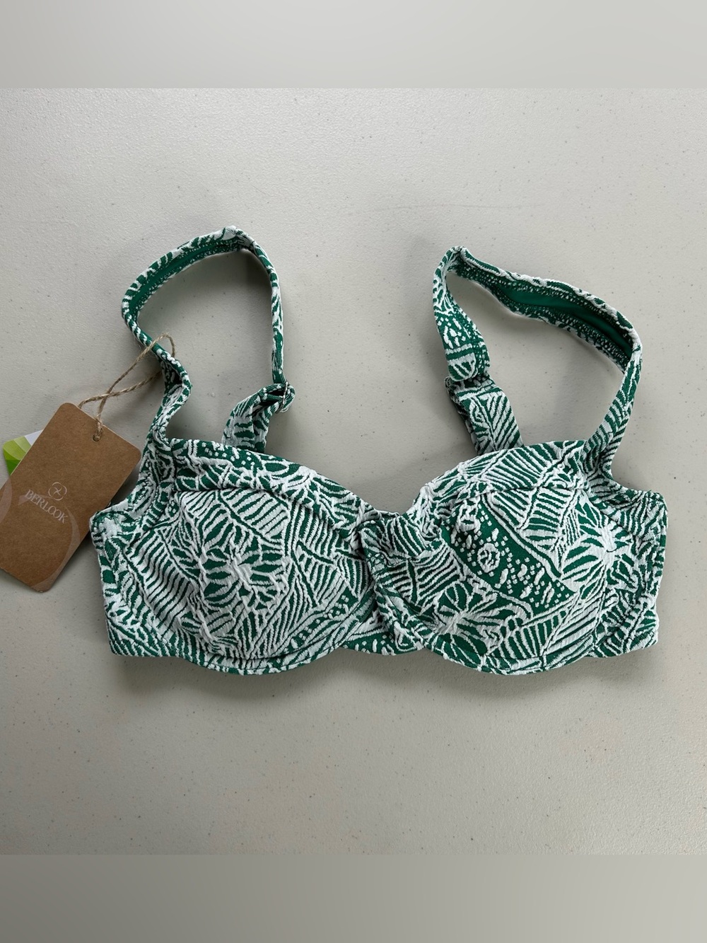 Berlook Bikini Top Green Underwire Wide Adjustable Strap Swimwear NWT
